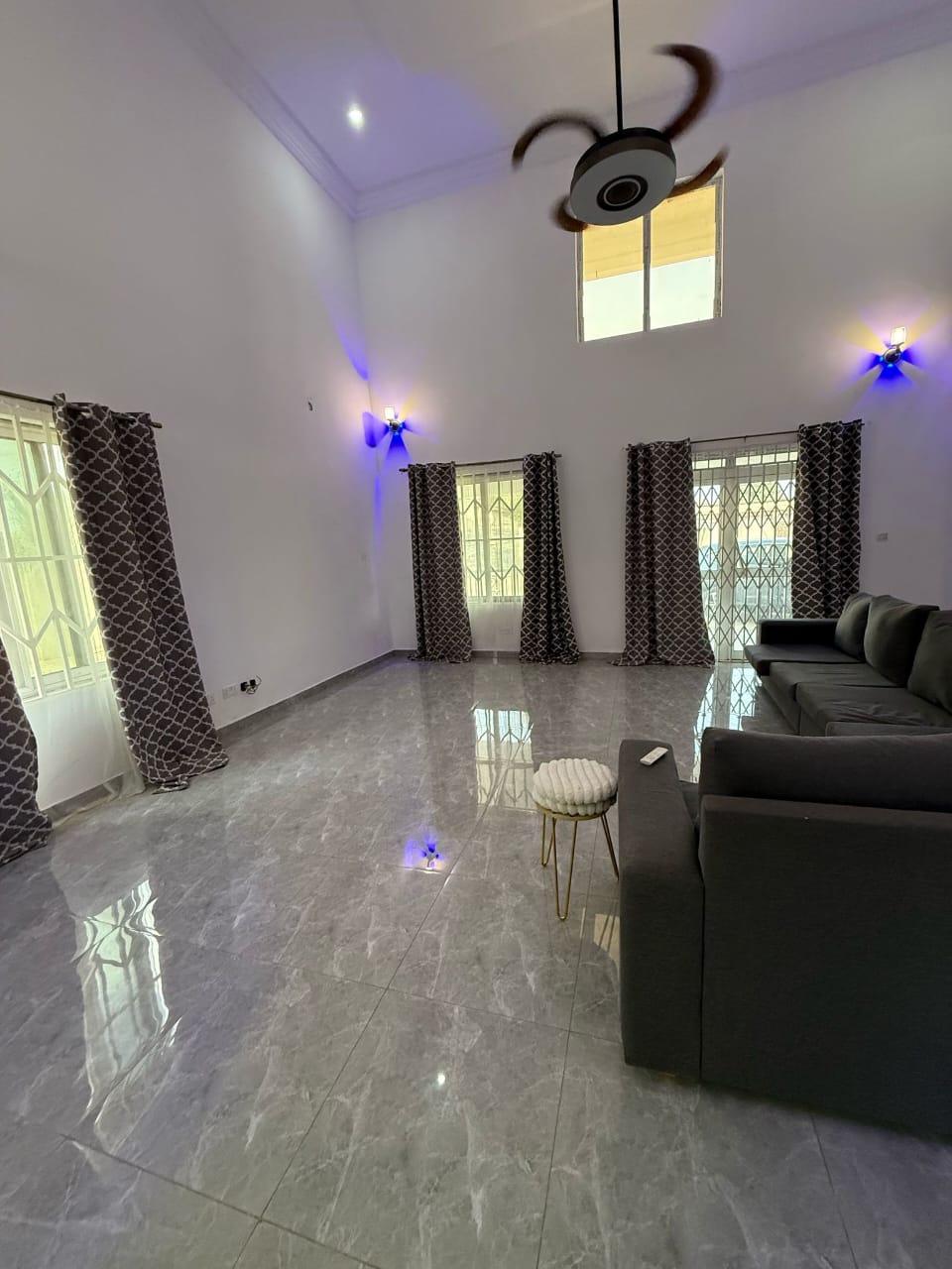 Executive 5 Bedroom House